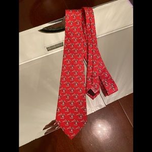 Boys Vineyard Vines tie; 50 inches